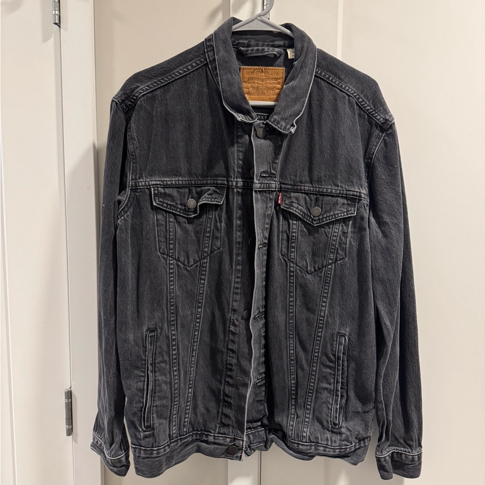 Levi's Black Lightweight Shirt Jacket with Tailored Seams